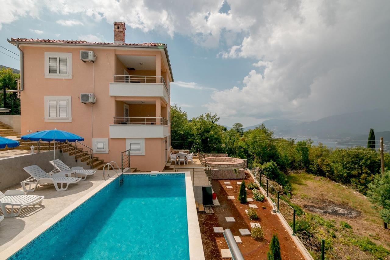 Apartments Mitrovic Luštica Exteriér fotografie