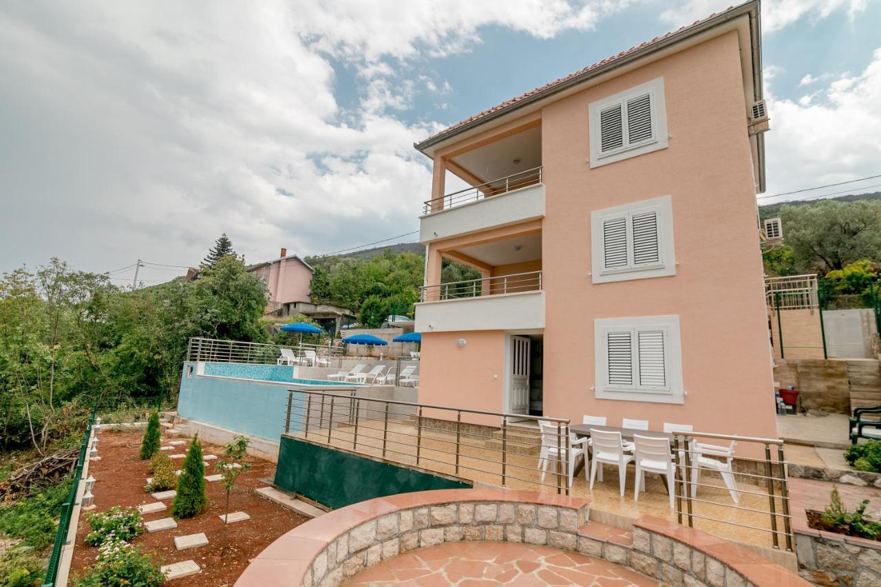 Apartments Mitrovic Luštica Exteriér fotografie