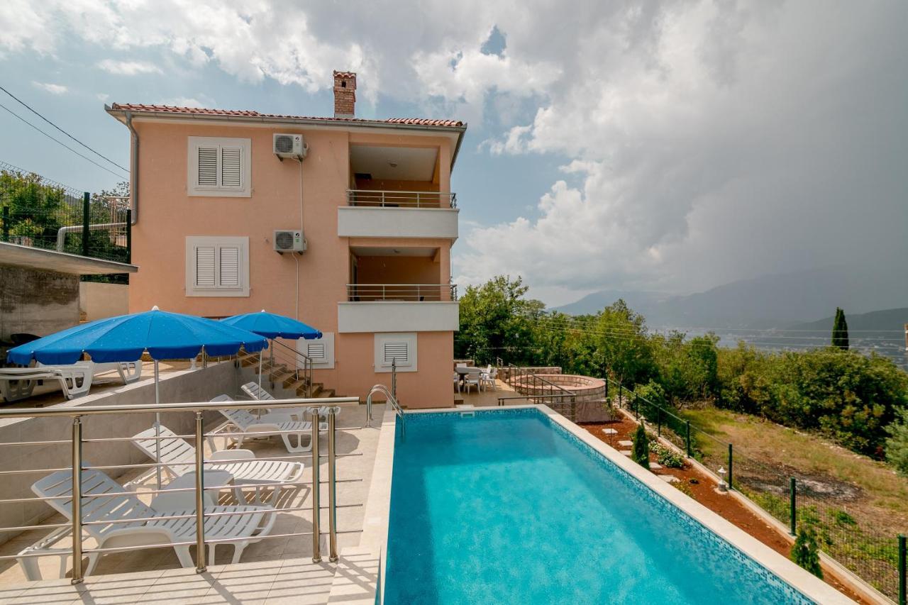 Apartments Mitrovic Luštica Exteriér fotografie