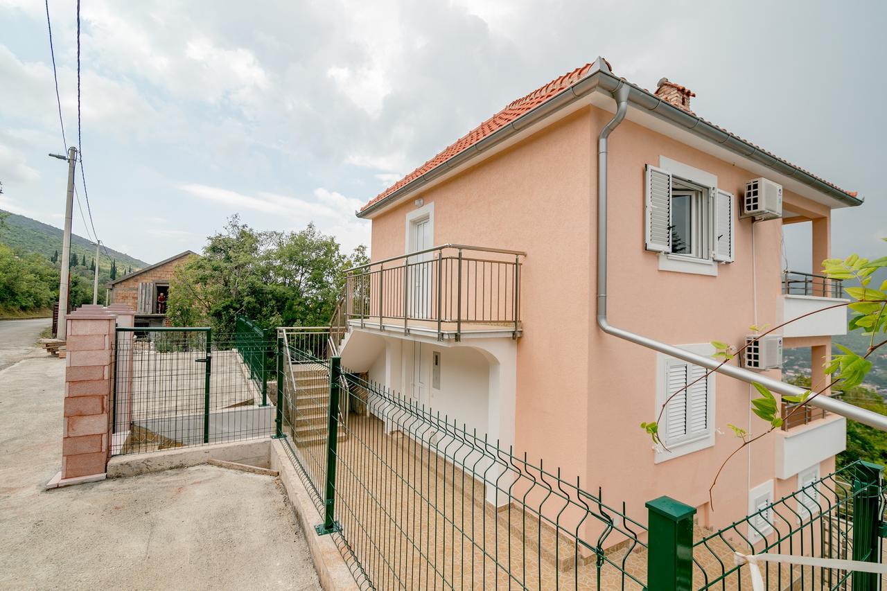 Apartments Mitrovic Luštica Exteriér fotografie