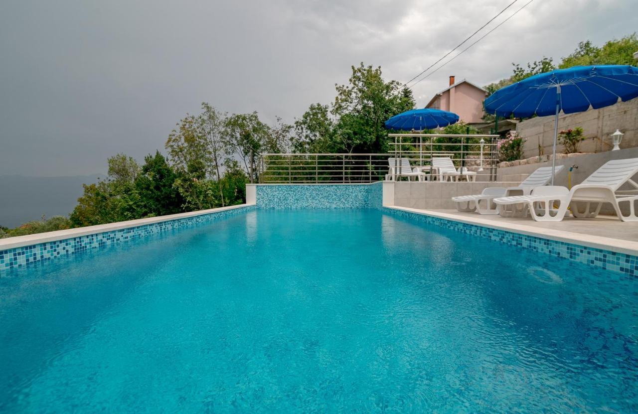 Apartments Mitrovic Luštica Exteriér fotografie